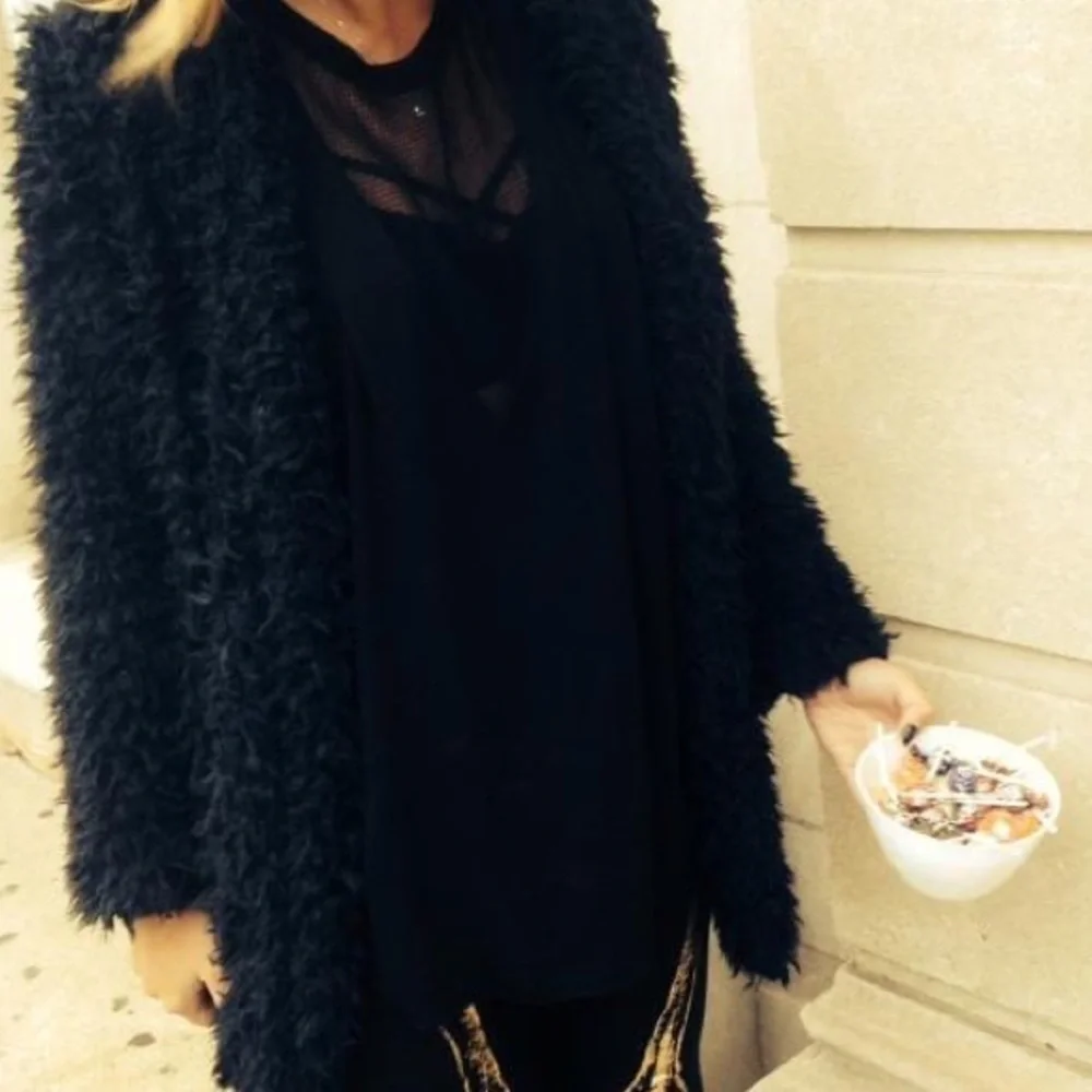 Fuzzy coat - Picture 1 of 6
